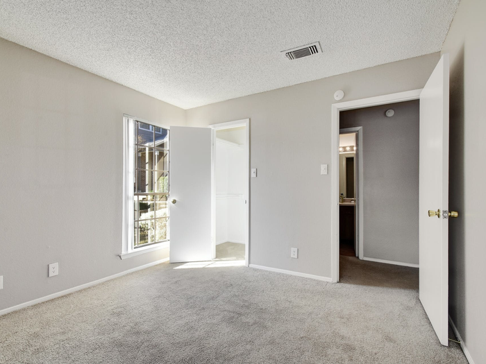 Silver Oaks Apartments