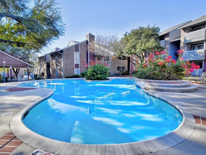 Silver Oaks Apartments