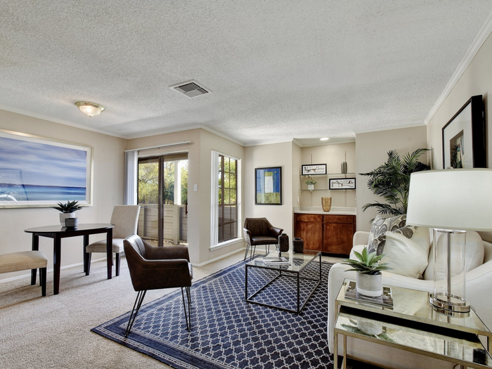 Silver Oaks Apartments