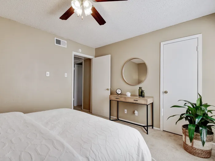 Iron Horse Valley Apartments