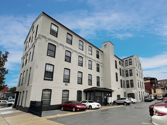 elm view apartments in reading, view of exterior with fresh paint and trim