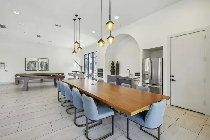 Kitchenette in the clubhouse with table and seating