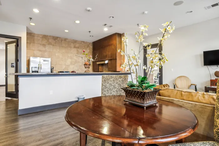 Clubhouse with kitchenette