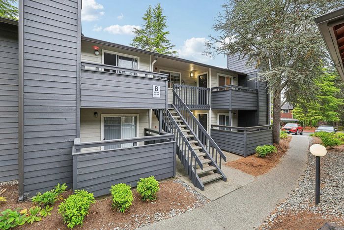 stylish and upkept buildings with landscaping and well cleared walking paths at The Ardent