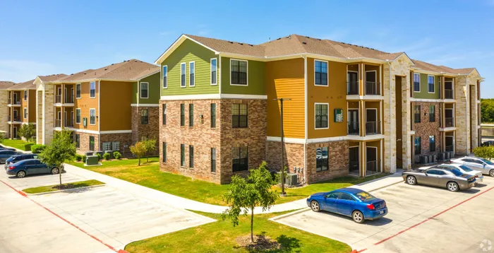 Aerial view of Walnut Grove apartments community in Seguin, TX
