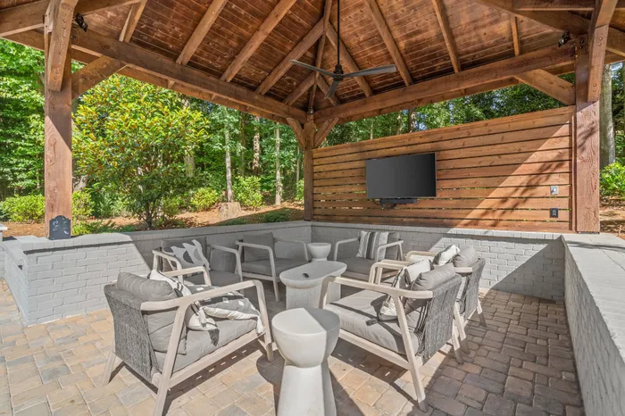 outdoor grill lounge