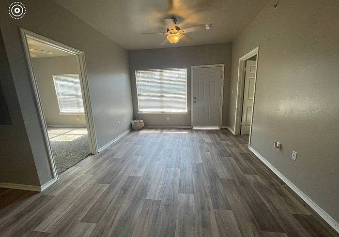 Inviting Living Room at Arbor Pines
