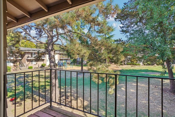 Fox Pointe Apartments Private Patio
