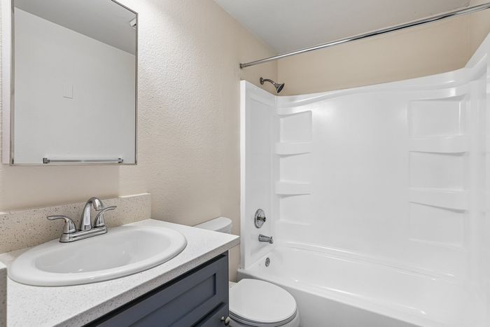Ridgecrest Timbers Bathroom