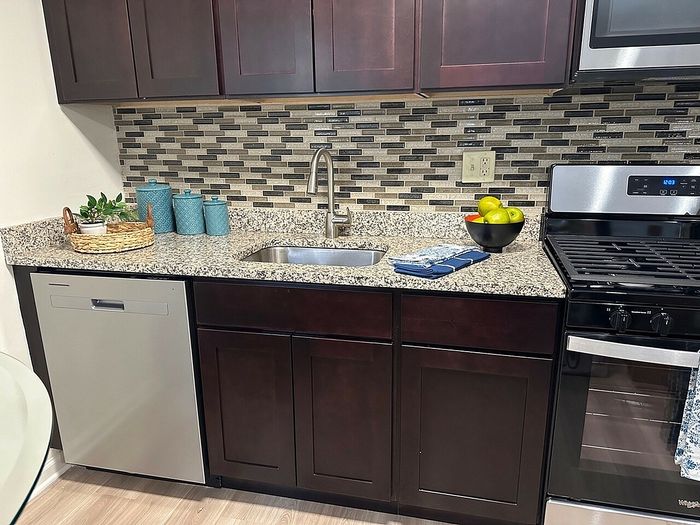 Plum Tree - Model Kitchen 3