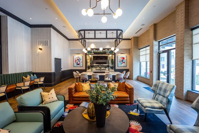 Woodburn Exchange - Stylish Lounge