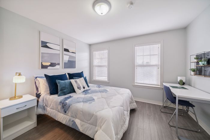 5 Bed 5 Bath Bedroom