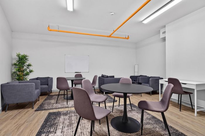 Mural Kingston I - Meeting Room