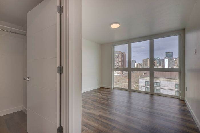 Floor-to-Ceiling Windows | 6th and Main Apartments | Salt Lake City, UT