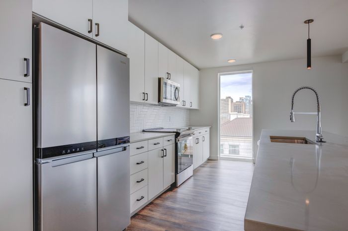 Modern Kitchen | 6th and Main Apartments | Salt Lake City, UT