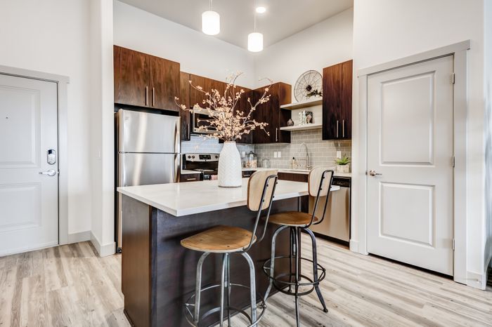 Kitchen | Parkway Lofts | Apartments in Orem, UT