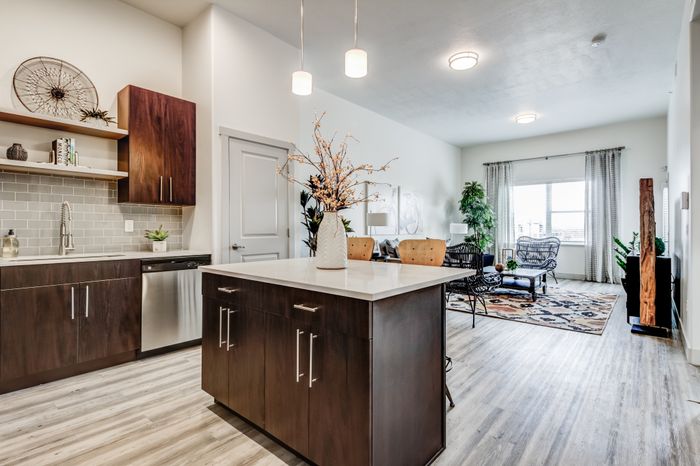 Kitchen | Parkway Lofts | Apartments in Orem, UT