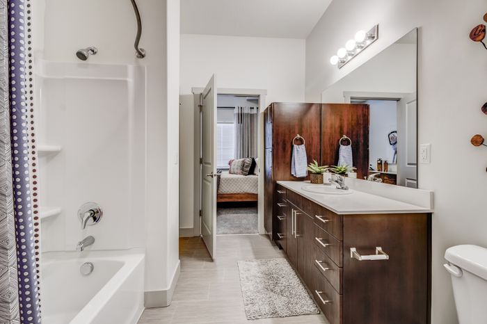 Bathroom  Parkway Lofts | Apartments near Utah Valley University
