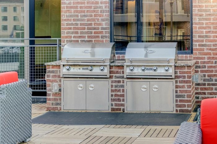 Deck  | Parkway Lofts | Apartments near UVU