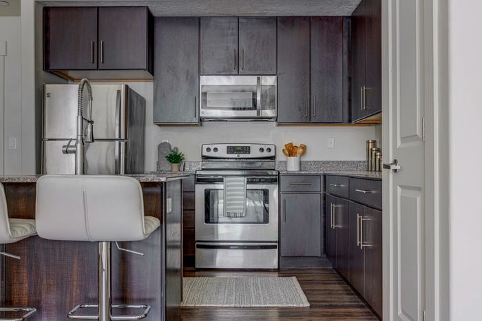 Modern Kitchen | North Salt Lake UT Apartment For Rent | Eaglewood Lofts
