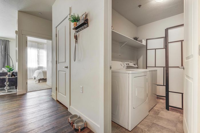 Apartment with Washer and Dryer | North Salt Lake UT Apartments For Rent | Eaglewood Lofts