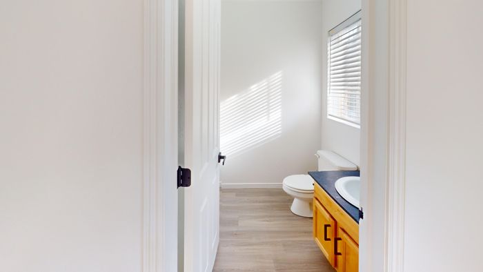 Bathroom | 2x2 Stone Creek Village | Bountiful, UT