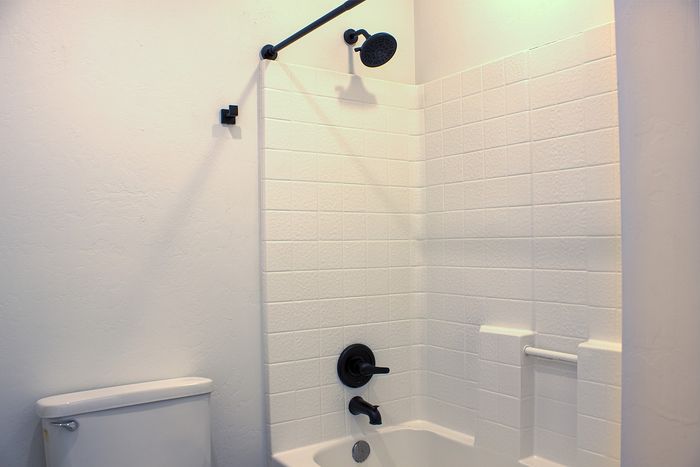 Shower | 3x2 Stone Creek Village | Bountiful, UT