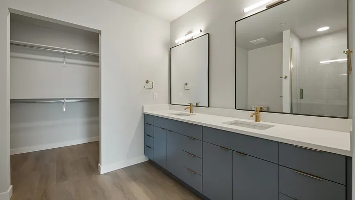 Dione | Bathroom-2