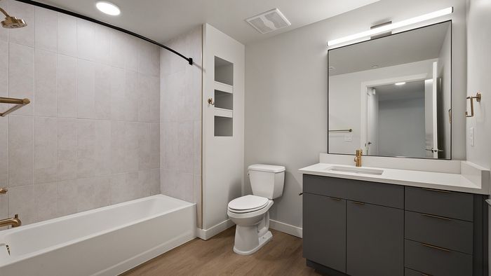 Ivory | Bathroom