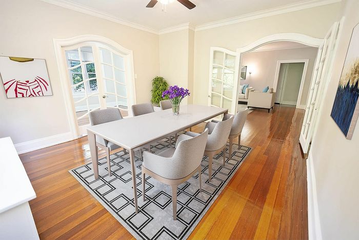 Luxury apartment for rent on the main line