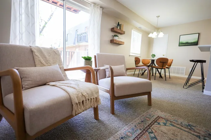 Salem Harbour Apartments Living Room