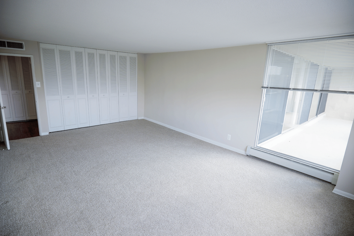 Large apartment living room at Wynnewood House with spacious layout.