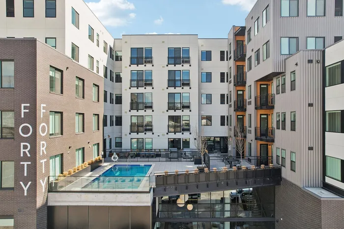 4040 Fox Street Apartments Pool