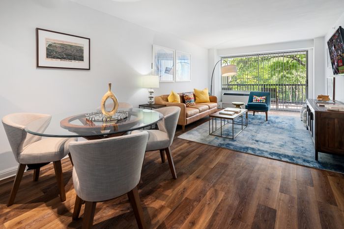 model dining area