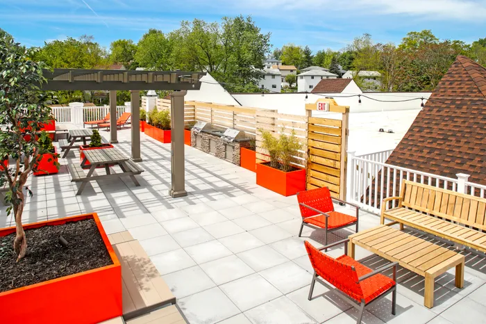Elmsford Apartment Outdoor Area - Apex at 290