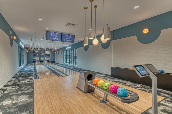Lombard Apartments Bowling Alley - Residences at Lakeside