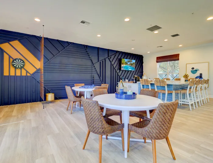 Sarasota Apartments Bar Area - Saratoga Place