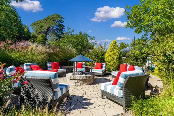firepit seating area