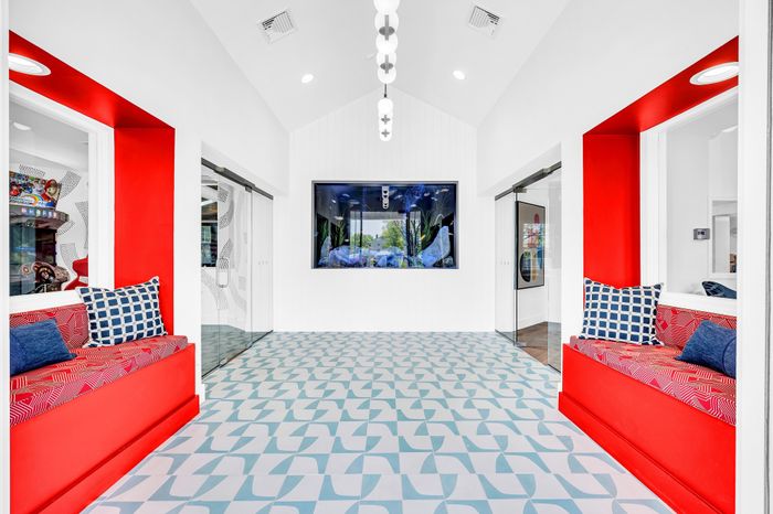 clubhouse entrance