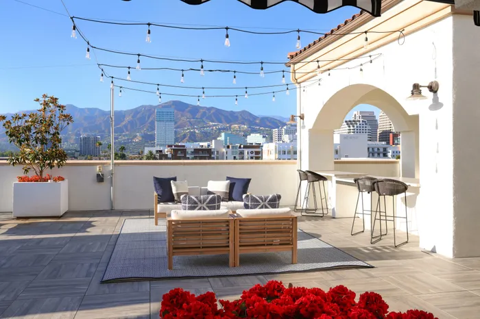 Rooftop Deck!