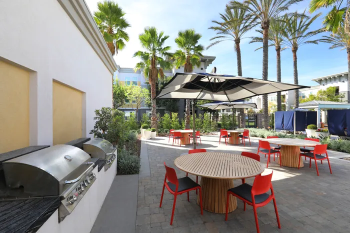 Oxnard Apartment Grilling Station - Serenade at Riverpark
