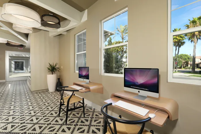 Oxnard Apartment Business Center - Serenade at Riverpark