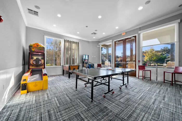 Clubhouse - Ping Pong