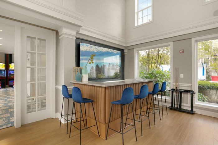 Clubhouse Bar