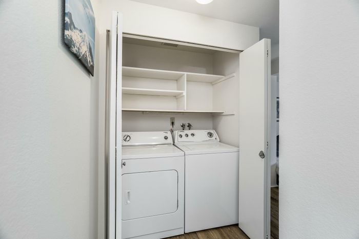 Tacoma Apartments Laundry - The Boulders at Puget Sound