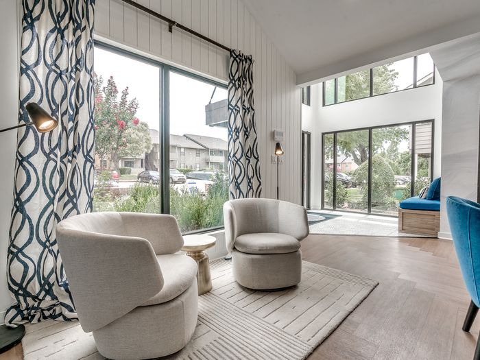 Leasing Center