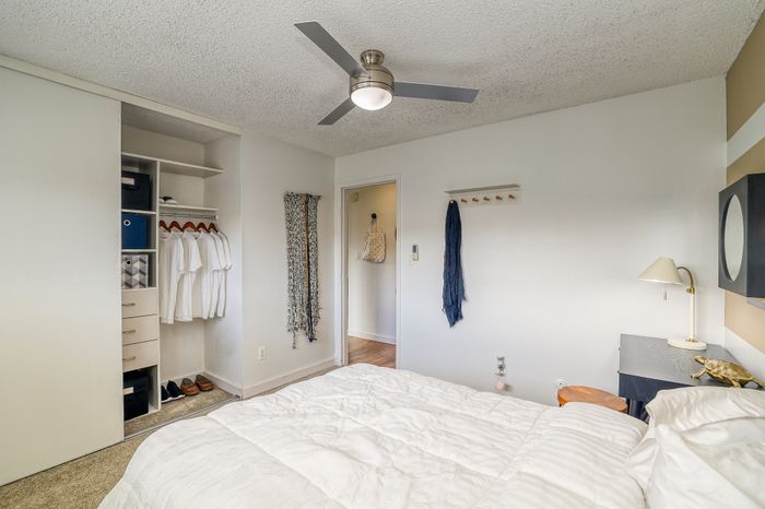 model apartment bedroom