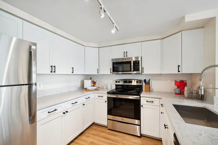 one bedroom kitchen