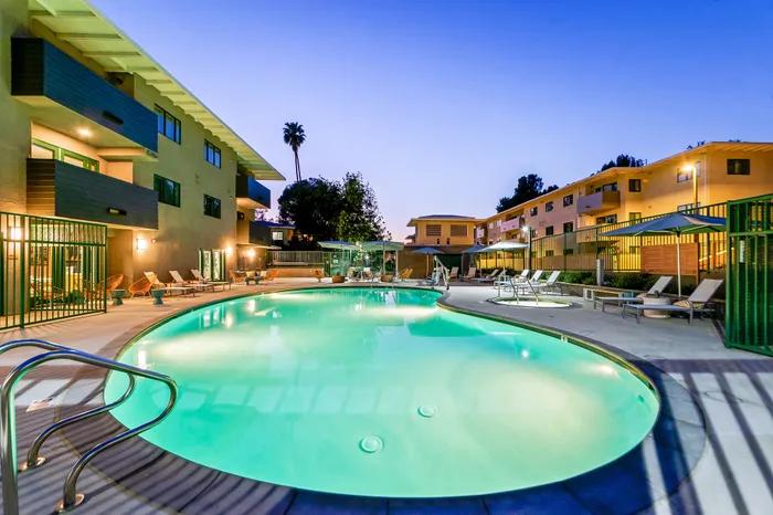 pool it up at night