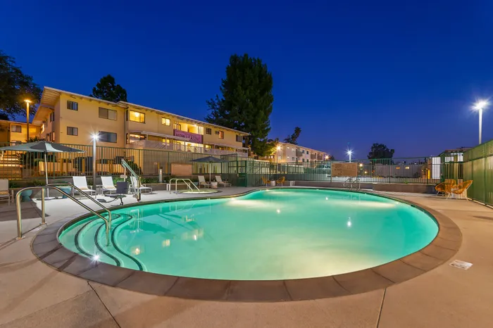 pool it up at night